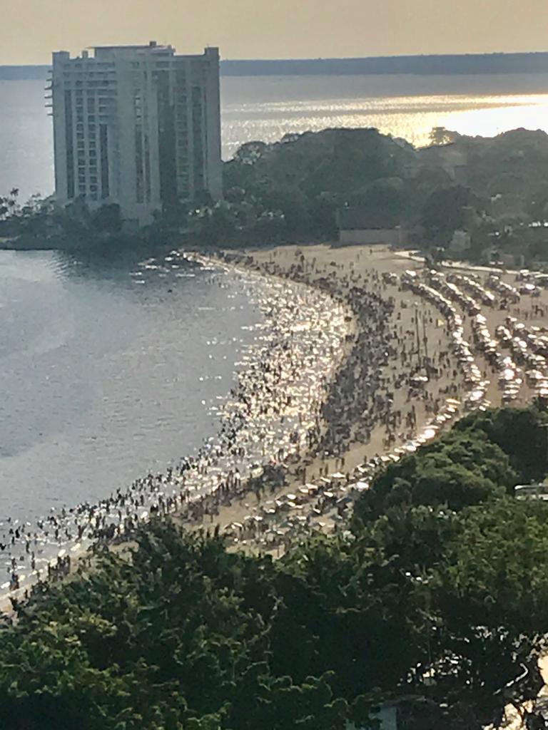 Banhistas Voltam A Lotar Ponta Negra Em Domingo P S Pico Da Pandemia