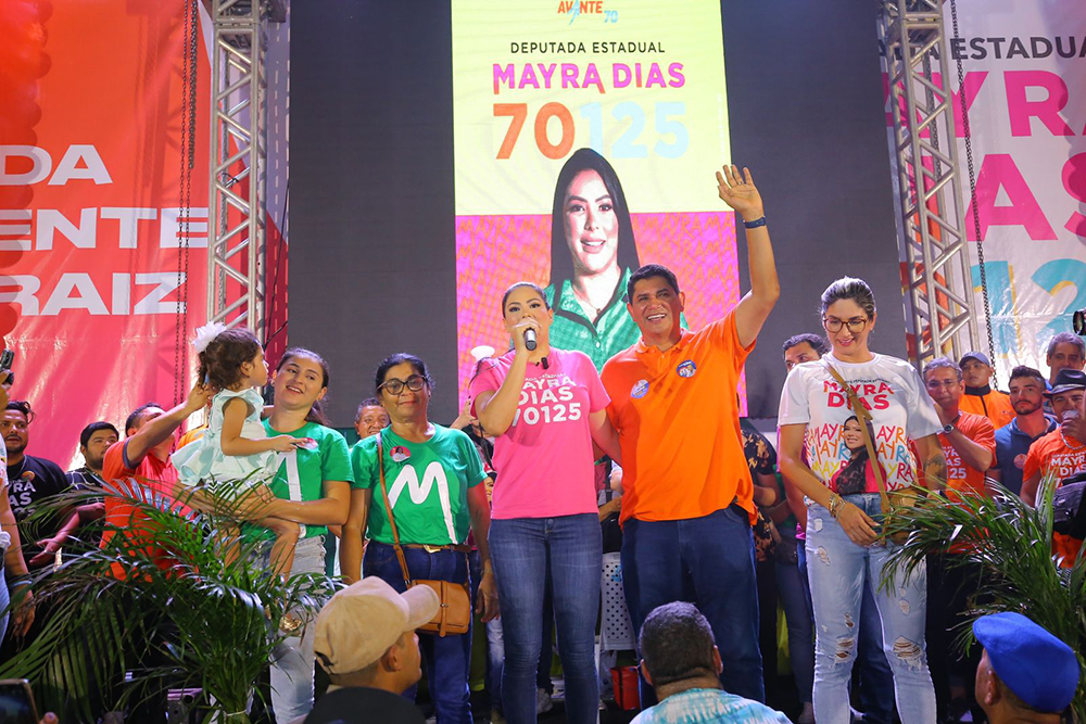 Mayra Dias Realiza Cio Na Quadra Da Escola De Samba Sem