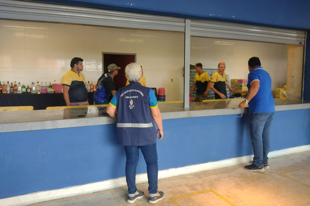 Visa Manaus Fiscaliza Pontos De Venda De Alimentos No Podium Da Arena