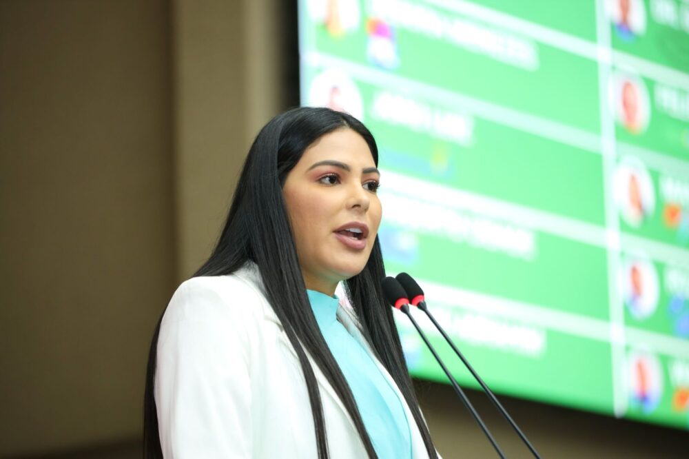 Mayra Dias apresenta PL para solicitar que bumbódromo volte a se chamar