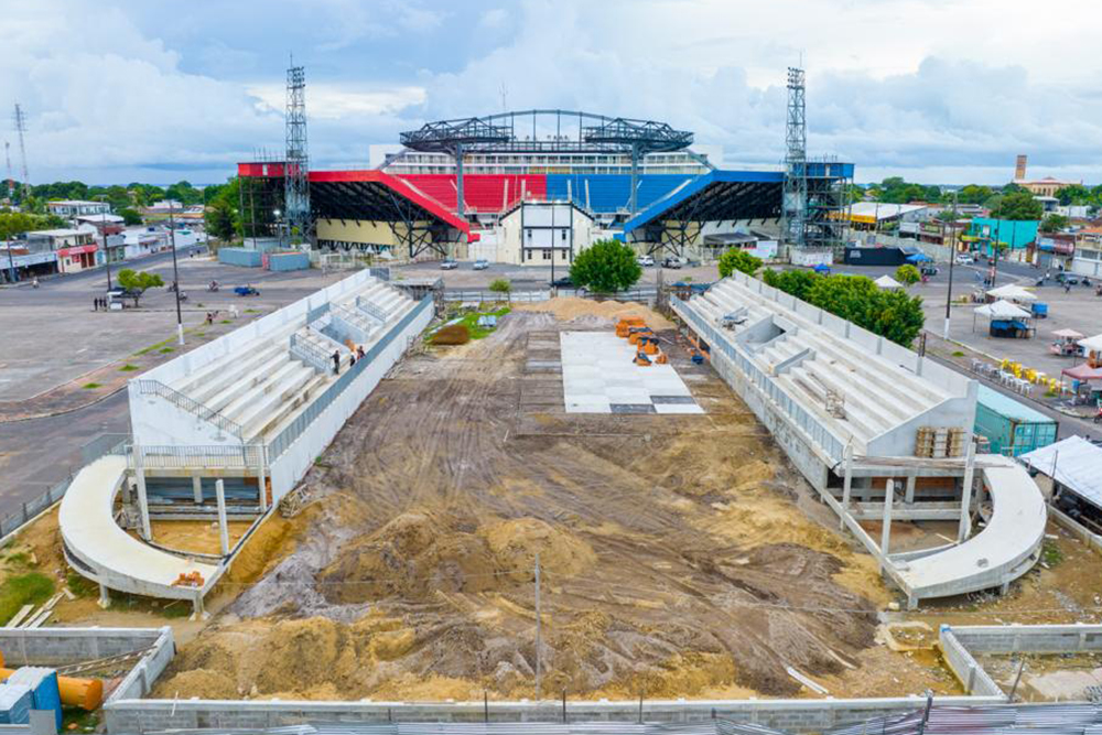 Prefeito Bi Garcia Vistoria Obras Do Anfiteatro E Pra A Eduardo Ribeiro