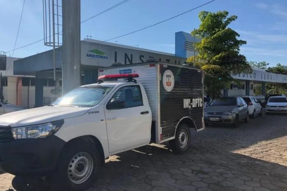 Homem é encontrado faca cravada no peito no bairro Cidade de Deus