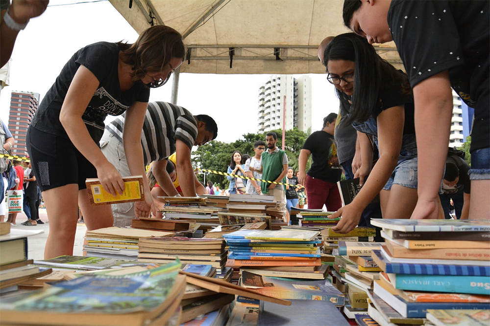 Feira do Livro em Manaus, no Parque dos Bilhares Feira do Livro em Manaus, no Parque dos Bilhares