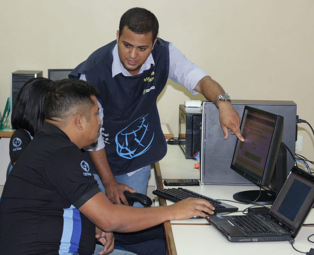 São mais de 14 mil vagas em cursos de informática São mais de 14 mil vagas em cursos de informática