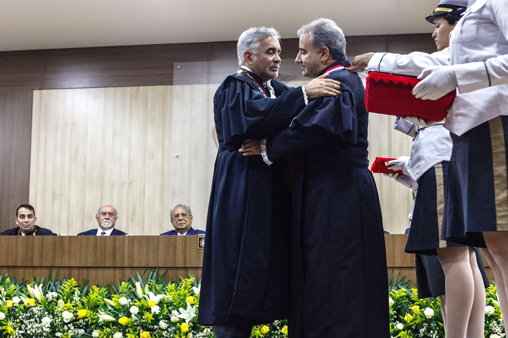 Novo desembargador fez 2,7 mil ligações a advogados Novo desembargador fez 2,7 mil ligações a advogados