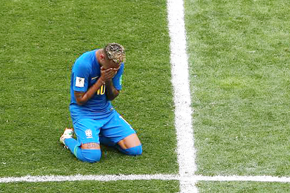 Veja o v&iacute;deo onde Neymar exp&otilde;e conversas picantes com mulher que o acusa de estupro