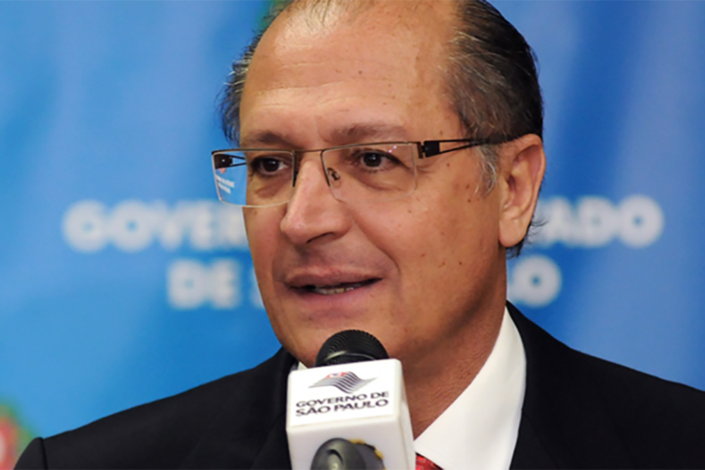 Pela primeira vez Geraldo Alckmin assume a presidência da República
