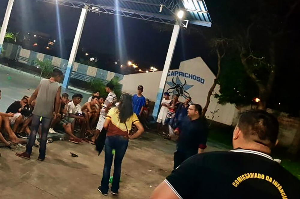 Baile funk em Parintins tinha bebidas e drogas