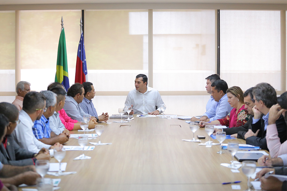 Wilson Lima começa a receber prefeitos Wilson Lima começa a receber prefeitos