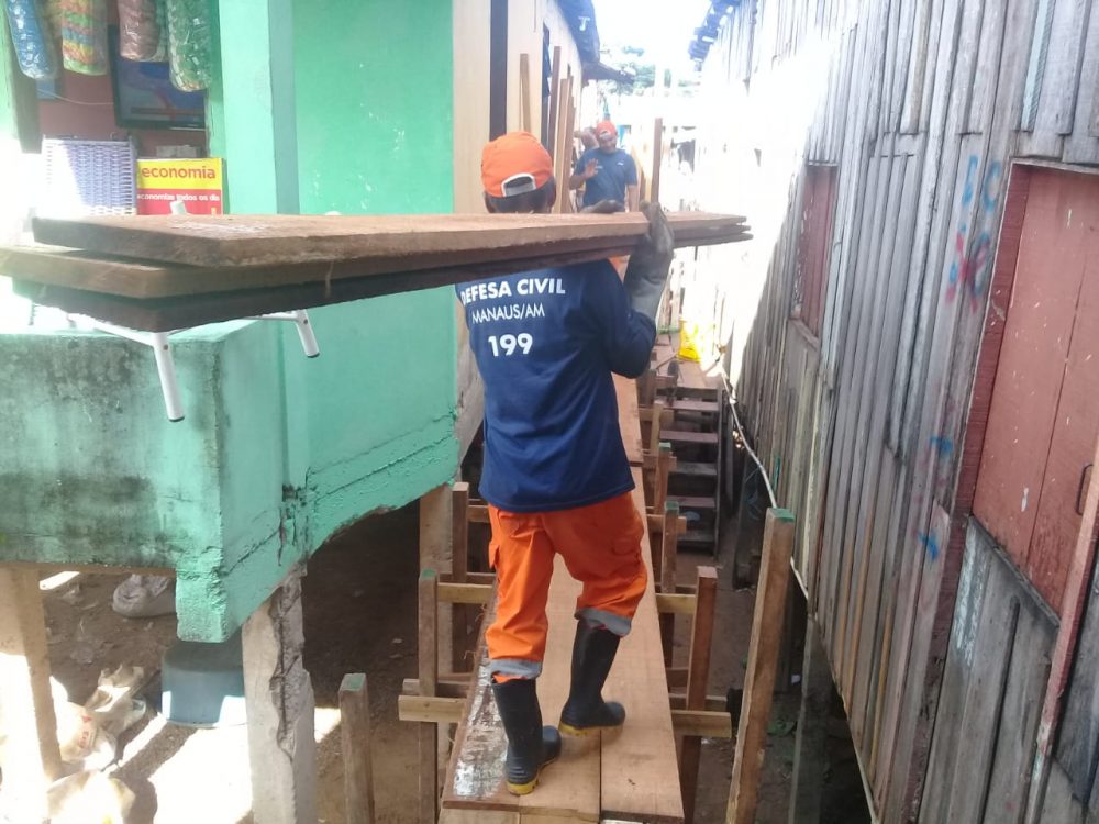 constru&ccedil;&atilde;o pontes enchente rio Negro