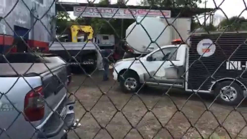 mecânico morre esmagado mecânico morre esmagado