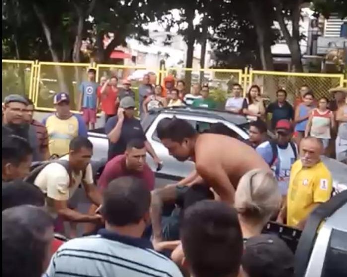 Homem sai para comprar p&atilde;o e leva tr&ecirc;s tiros no Coroado. Veja v&iacute;deo