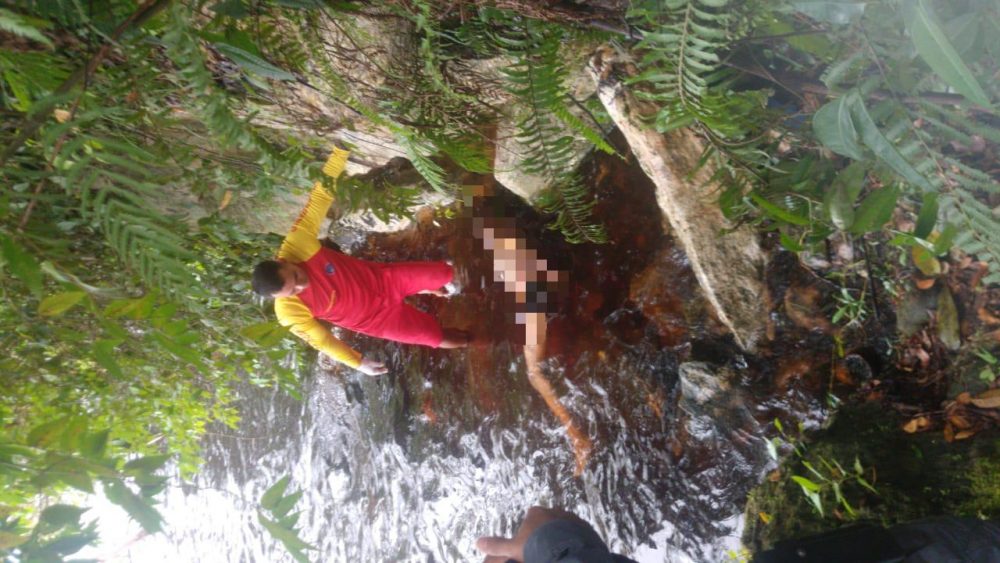 Corpo de homem é resgatado boiando na Ponta Negra Corpo de homem é resgatado boiando na Ponta Negra