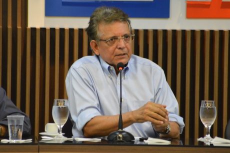 'Contingenciamento de verbas não deveria afetar a educação', defende Pauderney 'Contingenciamento de verbas não deveria afetar a educação', defende Pauderney
