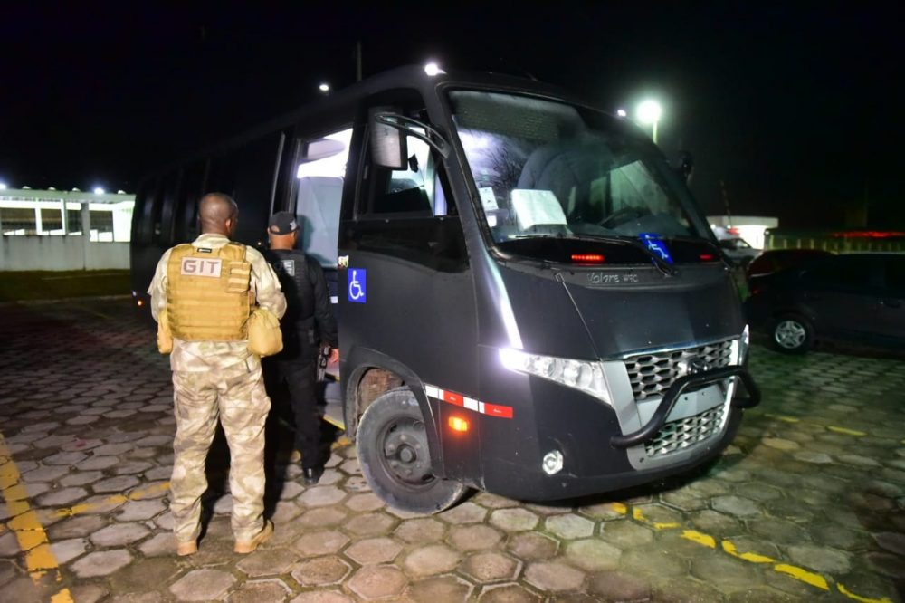 Mais 17 detentos devem ser transferidos para presídios federais, segundo Depen Mais 17 detentos devem ser transferidos para presídios federais, segundo Depen