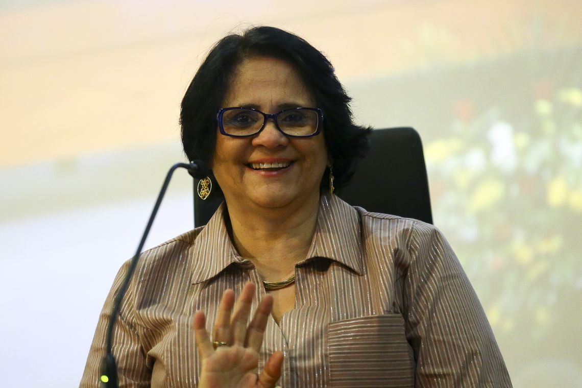 Corrupção causa dano semelhante ao de arma de destruição, diz ministra Corrupção causa dano semelhante ao de arma de destruição, diz ministra
