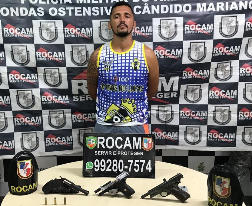 Ligado &agrave; fac&ccedil;&atilde;o, homem &eacute; preso com pistolas e rev&oacute;lver no Brasileirinho
