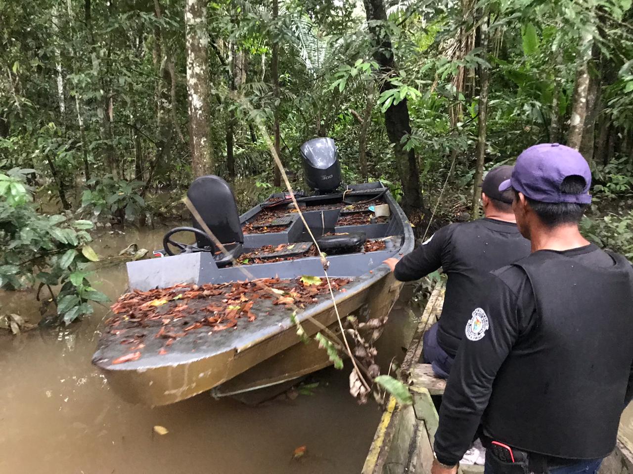 Lancha usada por 'piratas' &eacute; apreendida em Fonte Boa pela PC