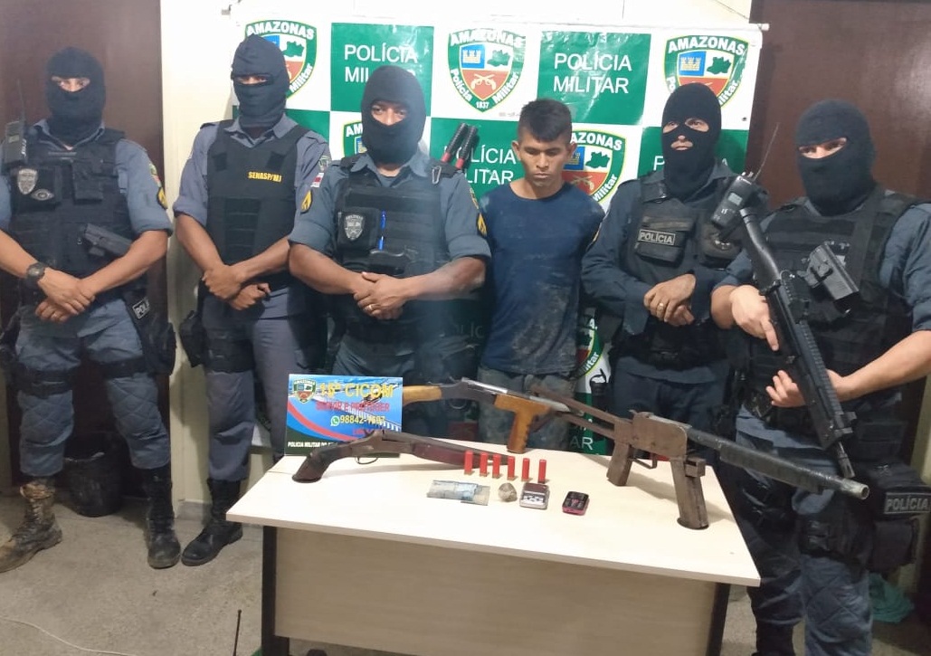 PMs são recebidos a tiros e homem é preso com três armas no Buritizal PMs são recebidos a tiros e homem é preso com três armas no Buritizal
