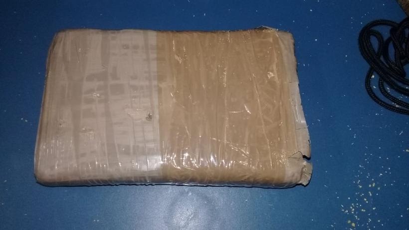 Escondida em saca de farinha, maconha &eacute; apreendida em barco de Tef&eacute;