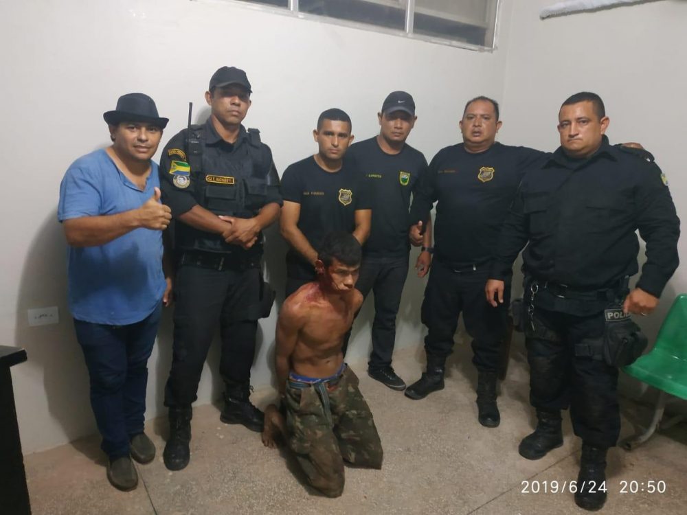 Preso por estupro em Autazes escapa de ser linchado e população tenta invadir DIP Preso por estupro em Autazes escapa de ser linchado e população tenta invadir DIP