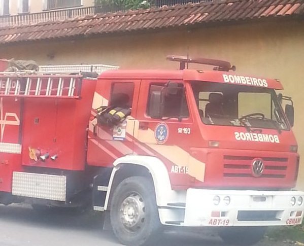 Casa da m&atilde;e do narcotraficante Z&eacute; Roberto tem registro de ataque de abelhas