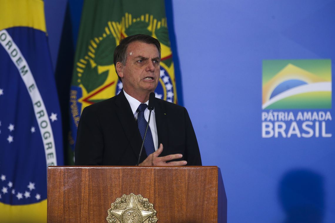 Bolsonaro revoga decreto de armas e publica novas regras Bolsonaro revoga decreto de armas e publica novas regras