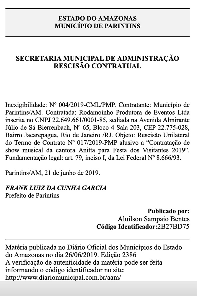 Anitta faz distrato e recontrato em Parintins