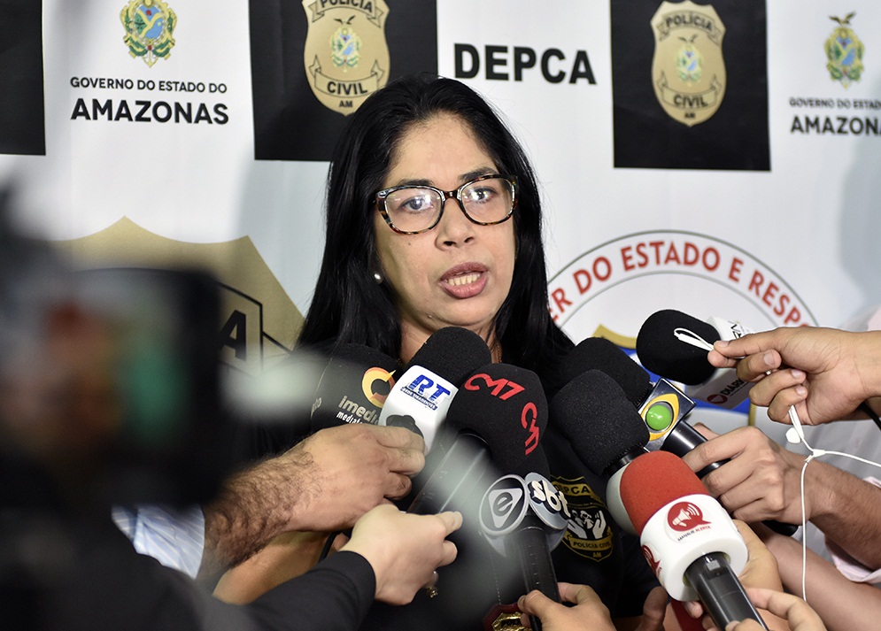 Feirante é preso por estupro de criança; ele jogava online com menina de 11 anos Feirante é preso por estupro de criança; ele jogava online com menina de 11 anos