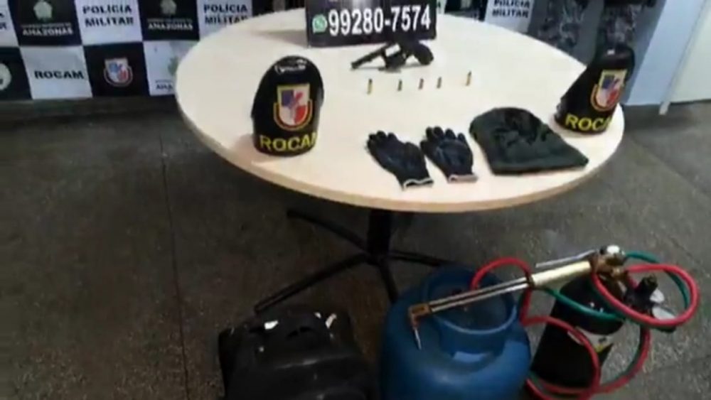 Funcionários são feitos reféns em distribuidora e Rocam prende homem Funcionários são feitos reféns em distribuidora e Rocam prende homem