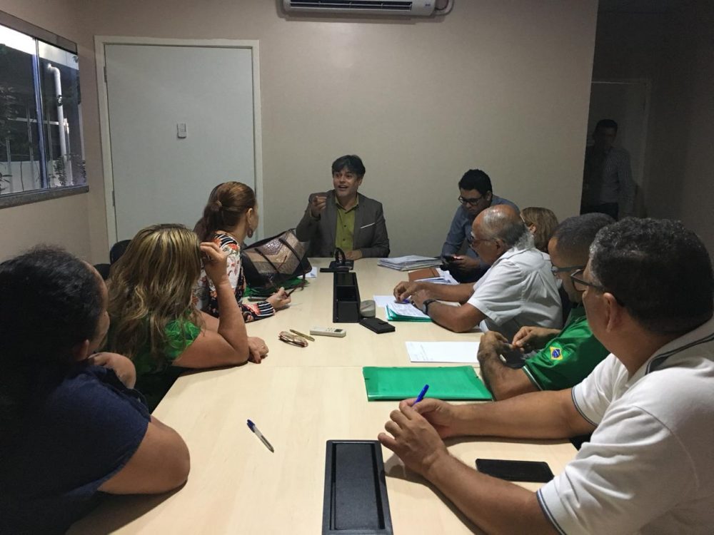 Susam e sindicatos discutem criar comiss&atilde;o para revisar plano de cargos