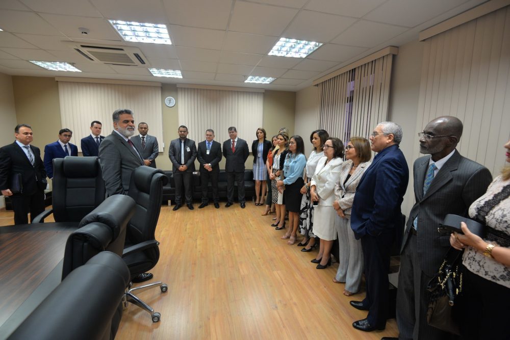Ministro do TST fará visita ao projeto Gente Grande nesta quinta-feira Ministro do TST fará visita ao projeto Gente Grande nesta quinta-feira