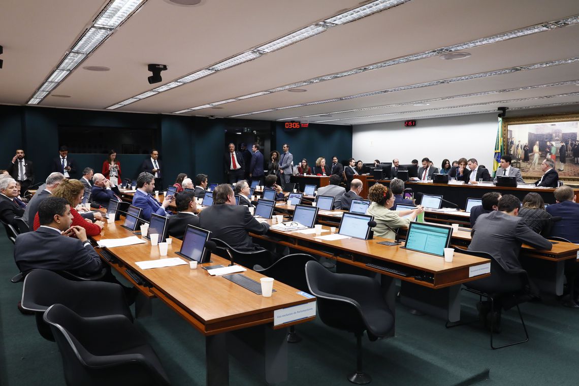 Comiss&atilde;o especial da C&acirc;mara aprova texto da reforma da Previd&ecirc;ncia
