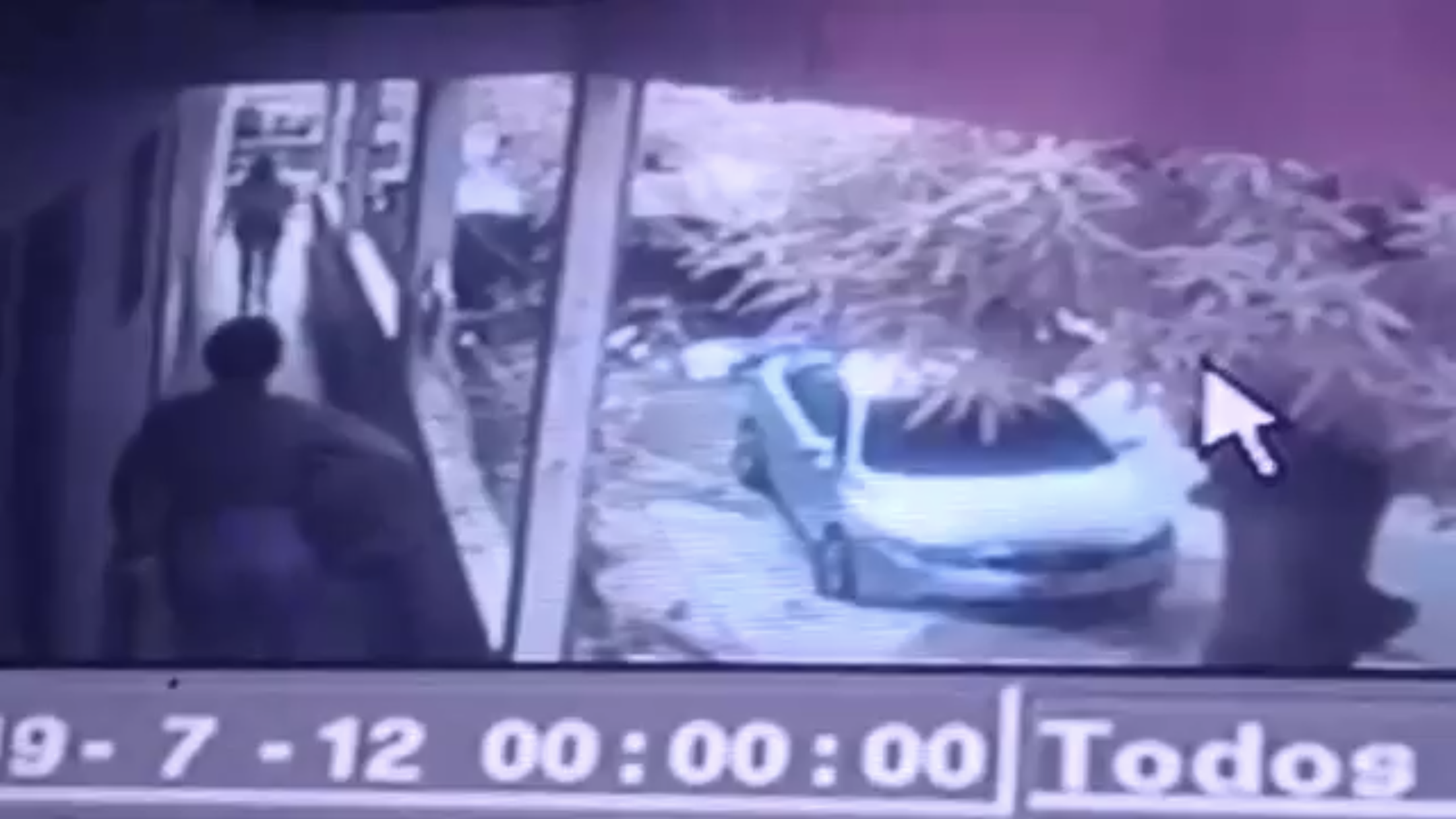 Vídeo mostra trio invadindo apartamentos e furtando no Japiim Vídeo mostra trio invadindo apartamentos e furtando no Japiim