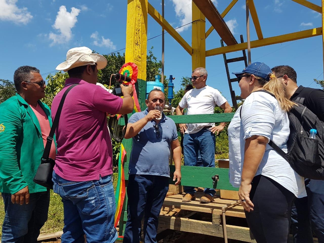 Funasa leva água de qualidade para comunidade rural de Alvarães Funasa leva água de qualidade para comunidade rural de Alvarães