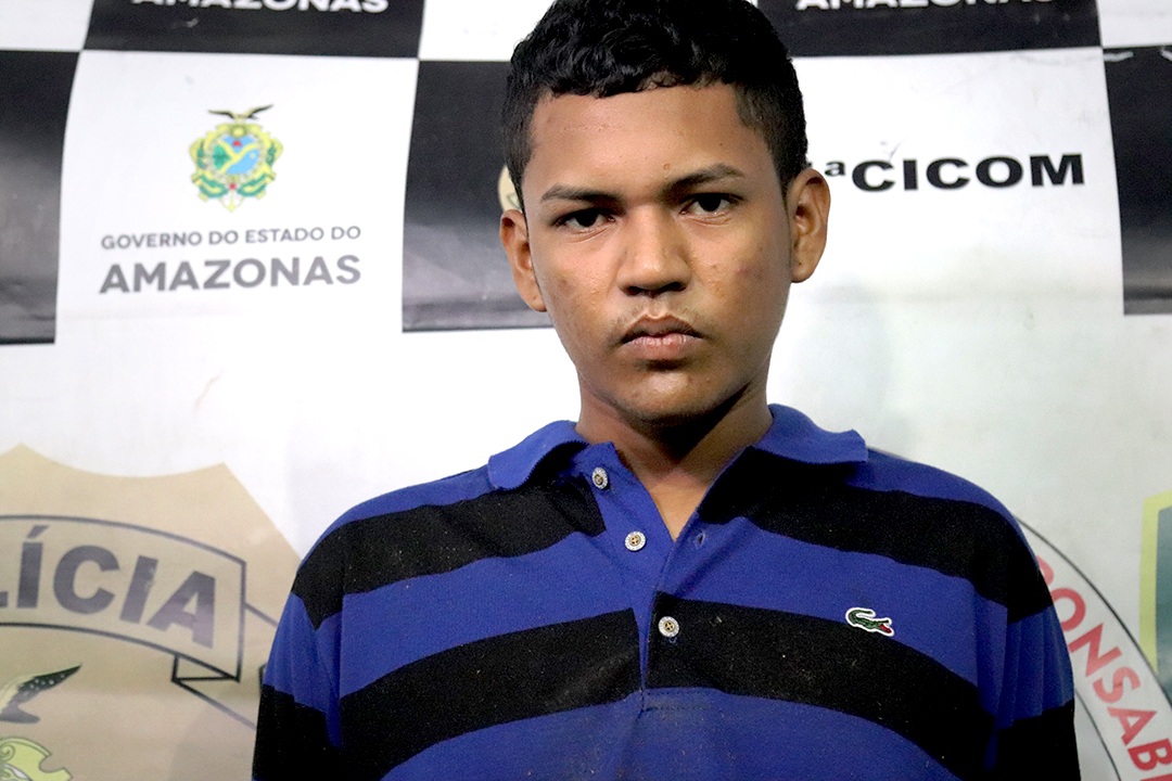 'Argentino', aos 19 anos e procurado por cinco homicídios, é preso com espingarda 'Argentino', aos 19 anos e procurado por cinco homicídios, é preso com espingarda