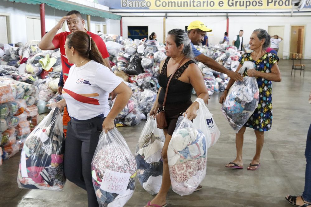 Entrega de donativos da campanha #ManausSolidária beneficia 590 famílias Entrega de donativos da campanha #ManausSolidária beneficia 590 famílias