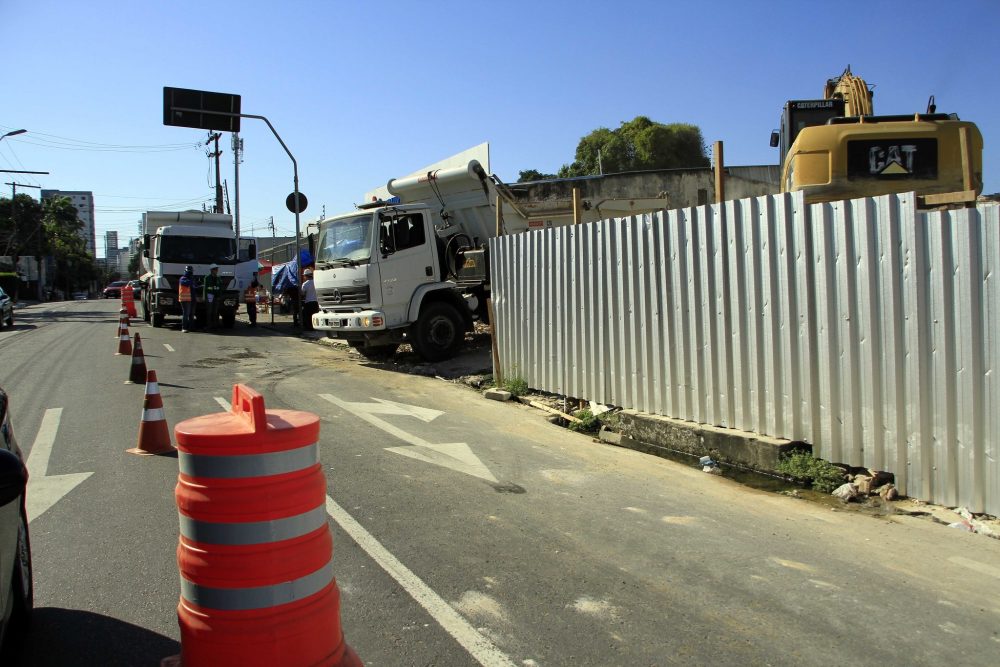 Jo&atilde;o Val&eacute;rio ser&aacute; interditada para avan&ccedil;os das obras na Constantino Nery
