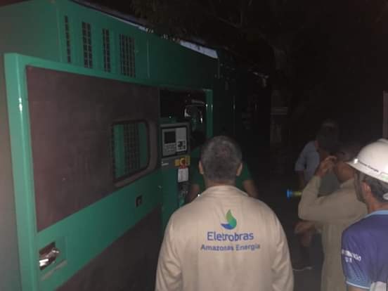 SEM LUZ Iranduba e Manacapuru recebem geradores de energia do Governo SEM LUZ Iranduba e Manacapuru recebem geradores de energia do Governo