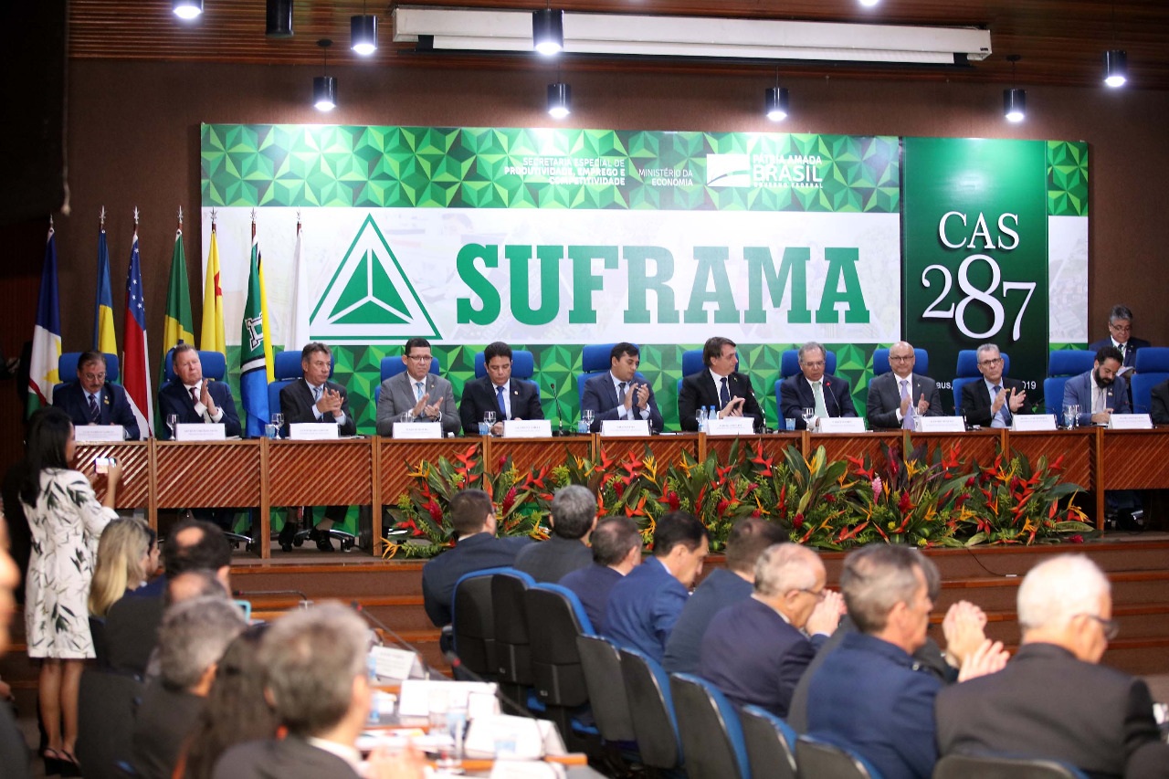 Bolsonaro abre reunião do CAS Bolsonaro abre reunião do CAS