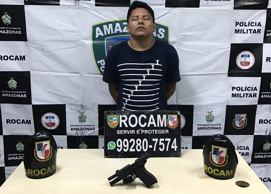 Homem é preso com pistola em casa de show no Santo Antônio Homem é preso com pistola em casa de show no Santo Antônio