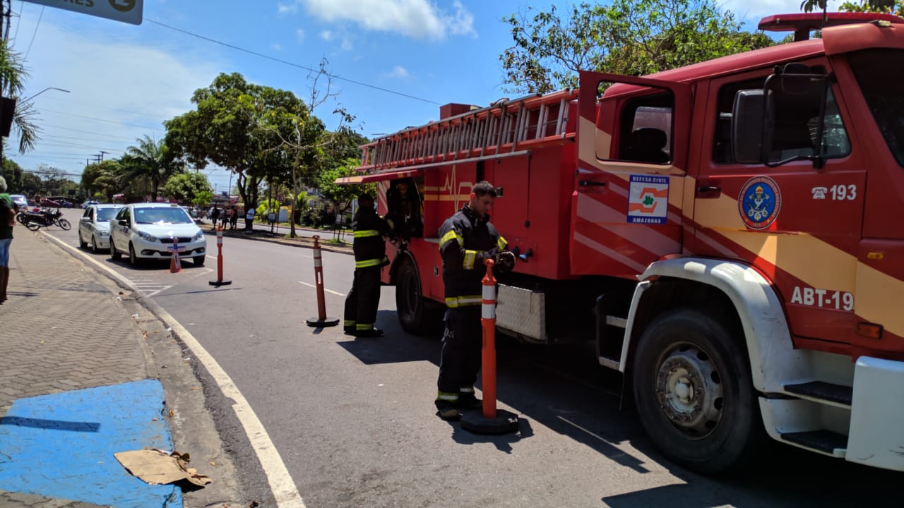 Após susto com incêndio, Shopping Sumaúma é fechado sem energia Após susto com incêndio, Shopping Sumaúma é fechado sem energia