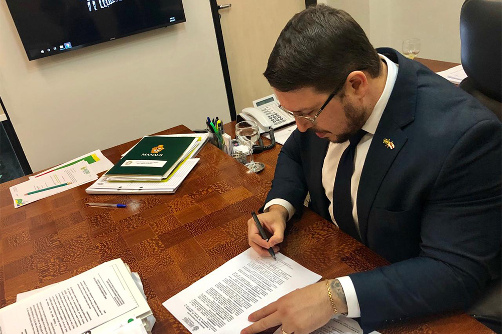 Assinatura da convocação dos aprovados do concurso da Seduc Assinatura da convocação dos aprovados do concurso da Seduc