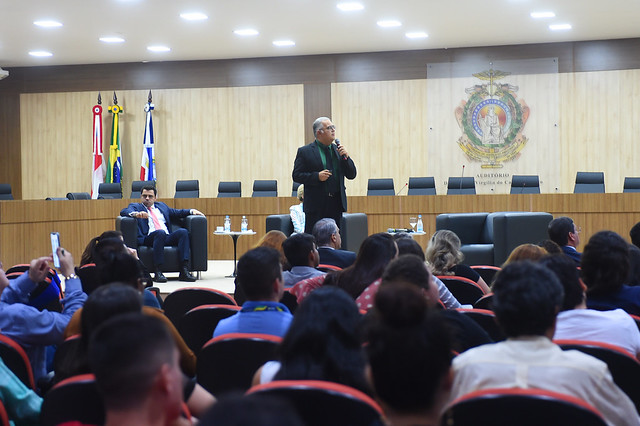 Invasões servem de 'abrigo' para crime organizado, afirma juiz do AM Invasões servem de 'abrigo' para crime organizado, afirma juiz do AM