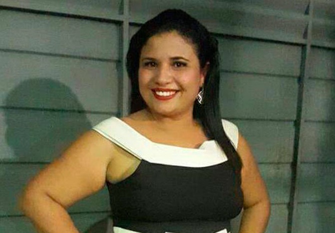 Mulher é morta com facadas nas costas e companheiro é procurado Mulher é morta com facadas nas costas e companheiro é procurado