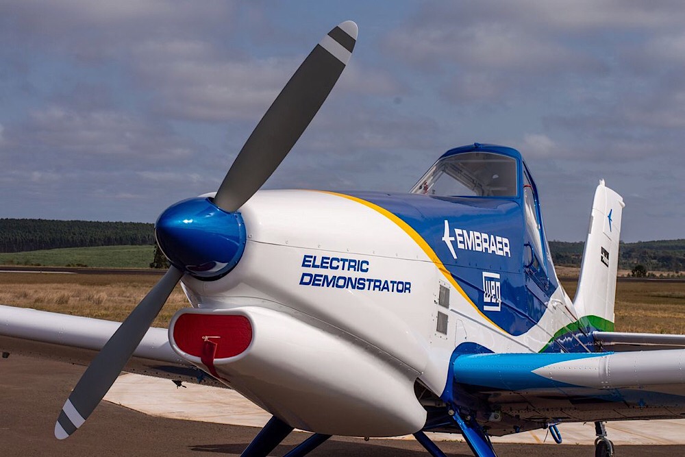 Avião Avião