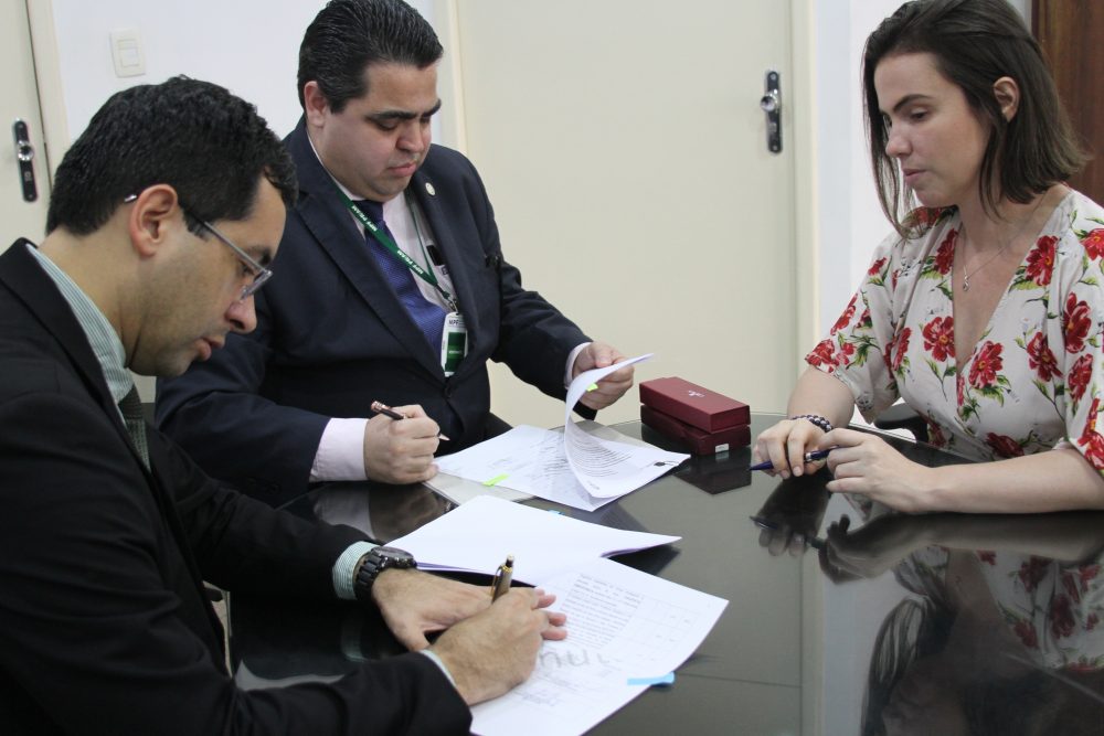 MPF e Ufam firmam acordo para combate à violência obstétrica MPF e Ufam firmam acordo para combate à violência obstétrica