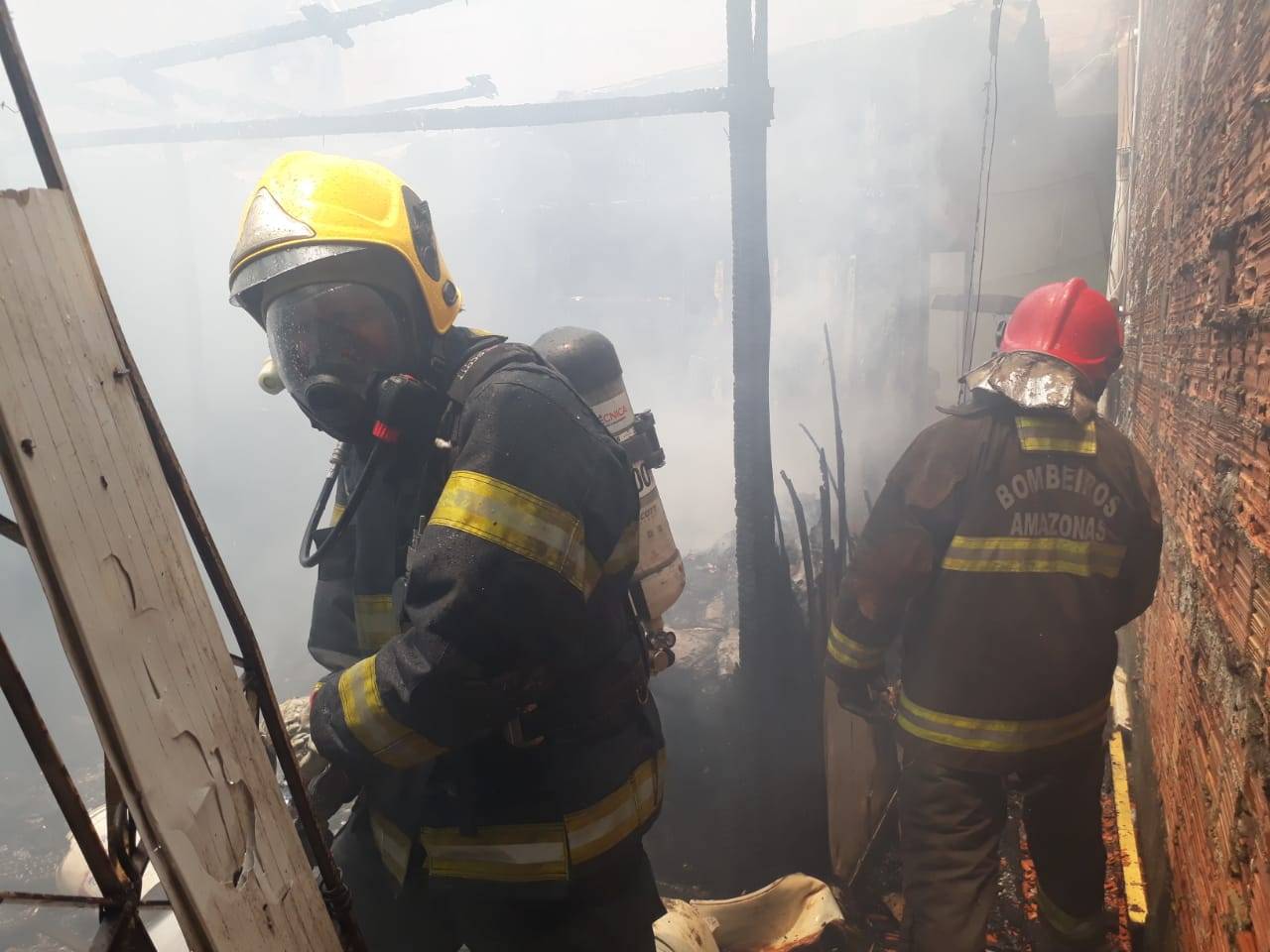 Manaus tem média de 26 incêndios por mês em residências. Veja como reduzir riscos Manaus tem média de 26 incêndios por mês em residências. Veja como reduzir riscos