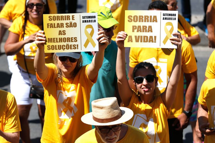 OMS alerta para adoção de estratégias de prevenção ao suicídio OMS alerta para adoção de estratégias de prevenção ao suicídio