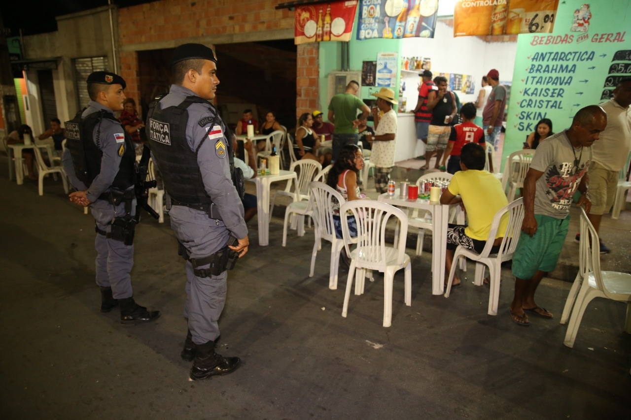 PM prende 20 pessoas e apreende 3 adolescentes no fim de semana